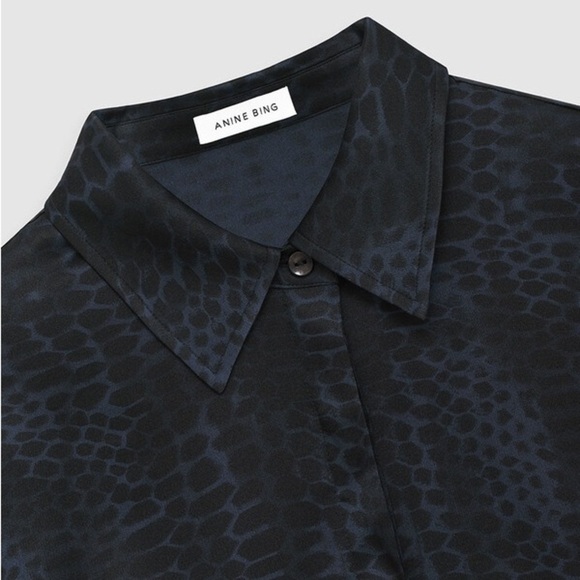 ANINE BING NEO SHIRT IN PYTHON PRINT Silk Button Down SIZE L - Picture 2 of 14